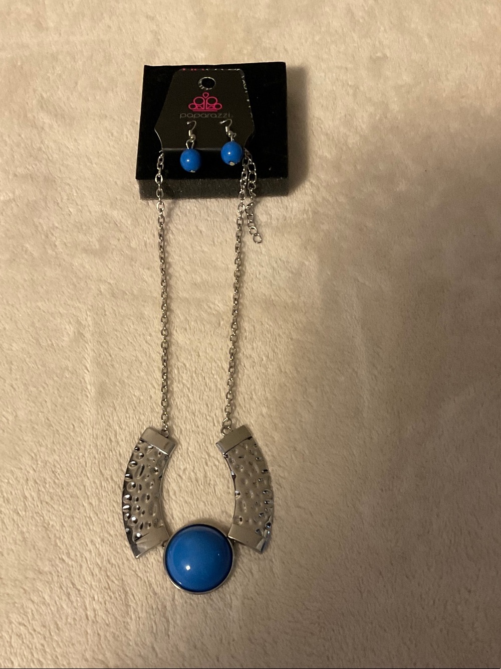 paparazzi Silver-Tone Necklace with Bright Blue Cabochon